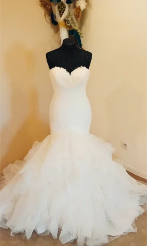 robe de mariée sirène bustier plumes pronovias
