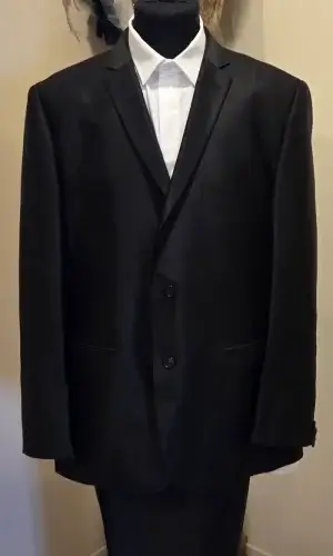 Costume homme noir satiné