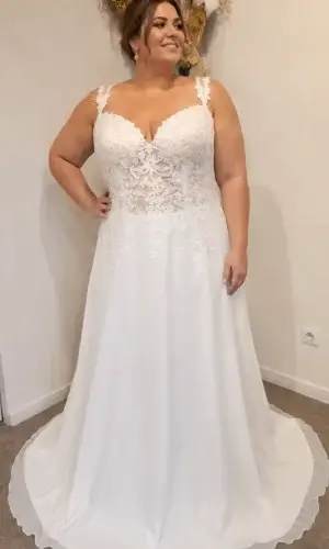 Robe de mariée fine bretelle